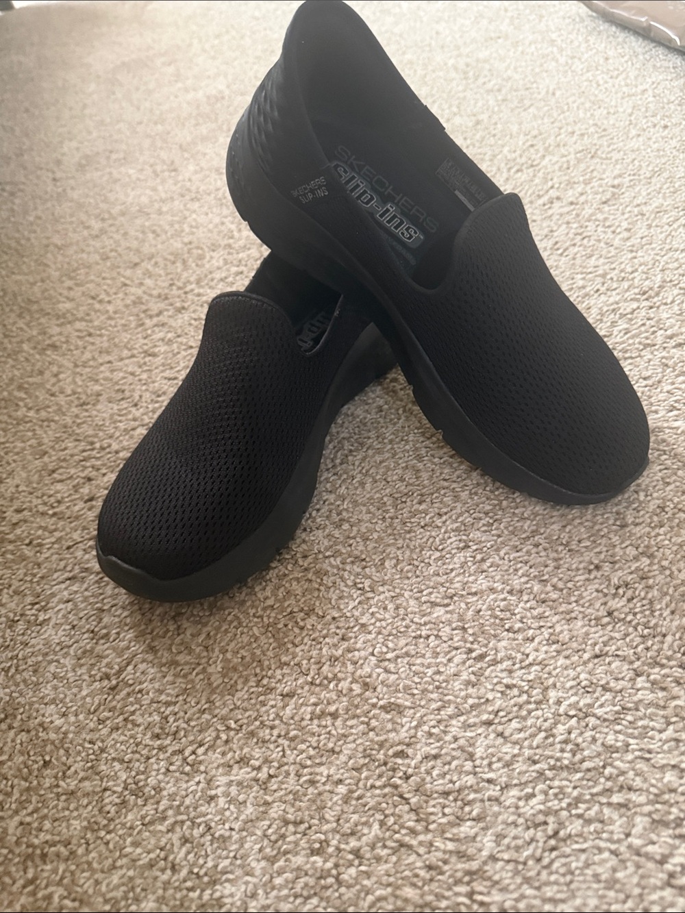 Skechers womens Black Slip in memory foam GOwalk Knit Loafers size 8
